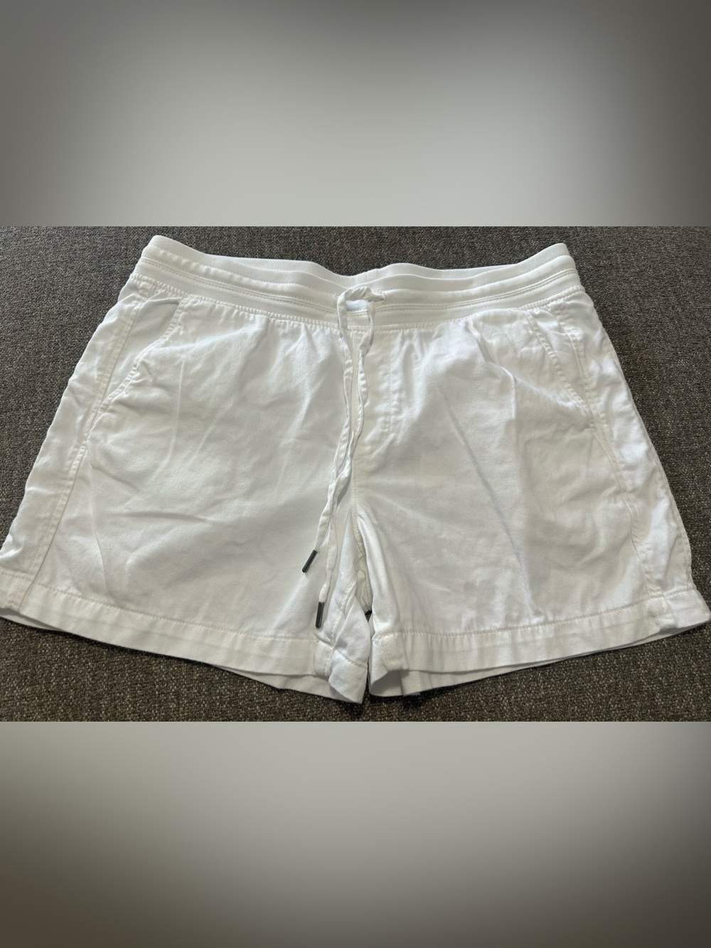 Orvis Women’s Shorts Size Large White
Pre-owned
